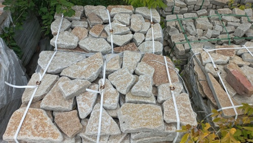 Плитняк гранитный галтованный купить в Мурманске