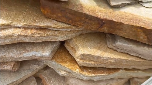 Плитняк златолит жёлтый золотистый для отмостки купить в Мурманске