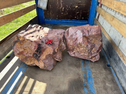 Ландшафтные глыбы красно-фиолетовые 200-1000 килограмм купить в Мурманске