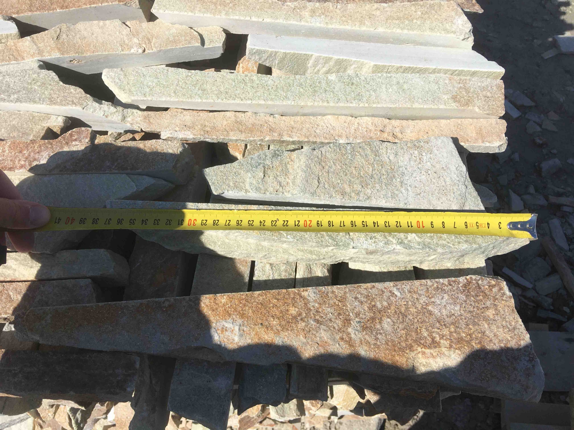 Горбушка златолит золотистый для облицовки купить в Мурманске