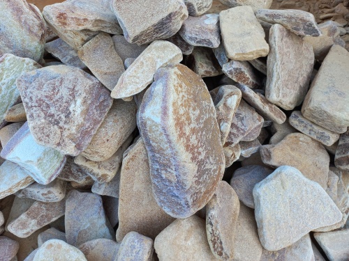 Златолит жёлтый, жёлто-зелёный глыбки и валуны для ланшафтного дизайна купить в Мурманске