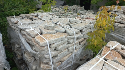 Гранитный плитняк галтованный для парковки купить в Мурманске