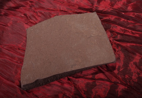 Плитняк лемезит бордовый для цоколя 1,5-2 см купить в Мурманске