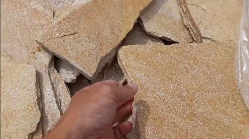 Плитняк златолит жёлтый золотистый для отмостки купить в Мурманске