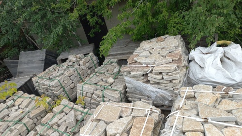 Гранитный плитняк галтованный для парковки купить в Мурманске