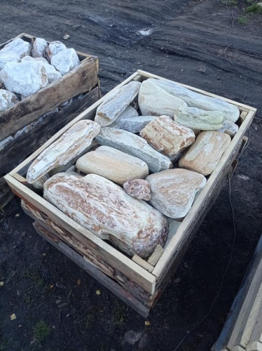 Златолит жёлтый, жёлто-зелёный глыбки и валуны для ланшафтного дизайна купить в Мурманске