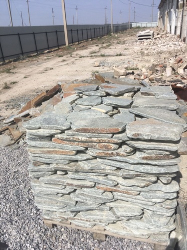 Златолит серебристый галтованный для лестниц купить в Мурманске