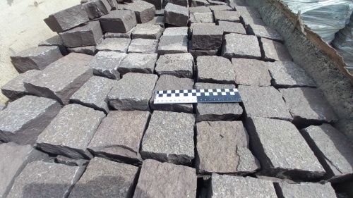 Лемезит колотая брусчатка 10 * 10 см. для парковки купить в Мурманске