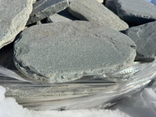 Плитняк златолит зелёный галтованный для мощения на бетон купить в Мурманске